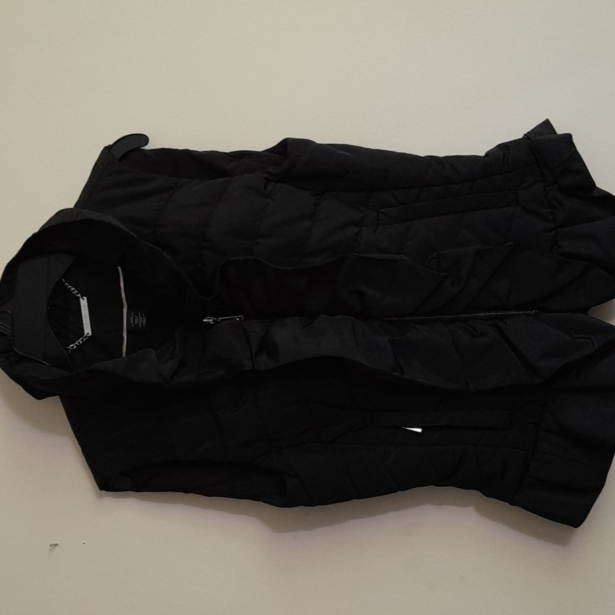 White House Black Market Sz Xxs Puffer Vest